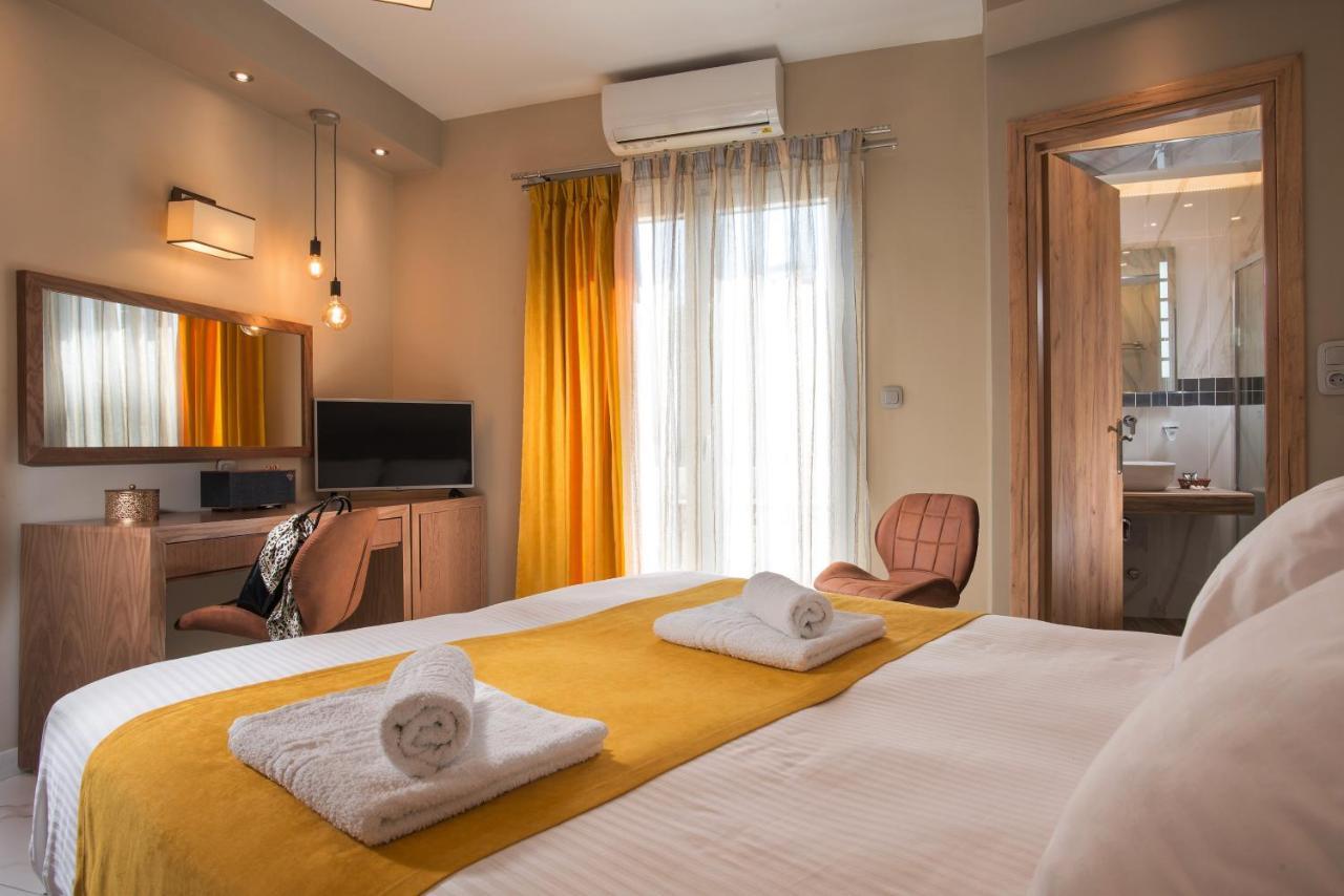Angelica'S Deluxe Rooms In Adamas Exteriör bild